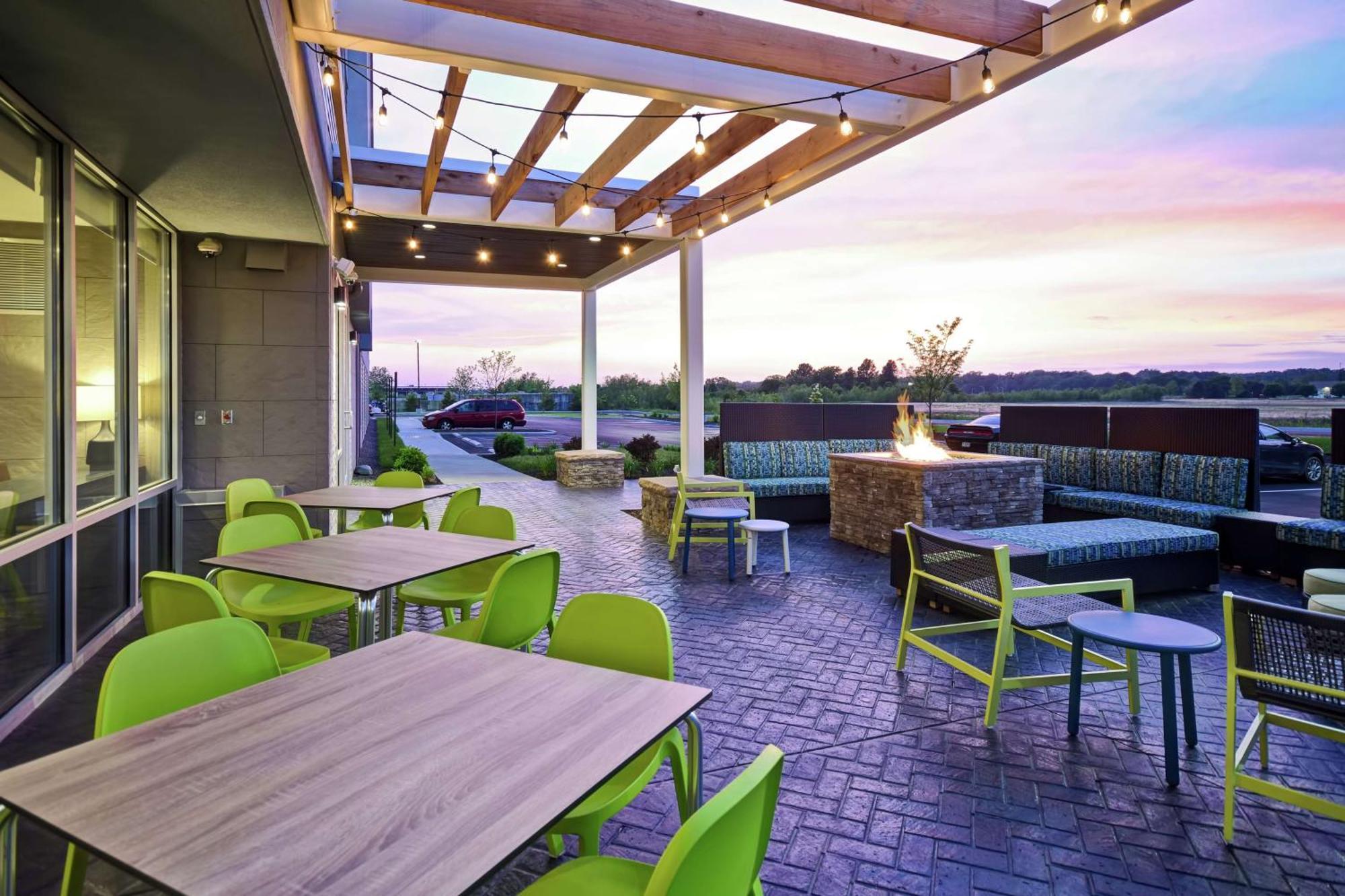 Home2 Suites By Hilton Terre Haute Dış mekan fotoğraf